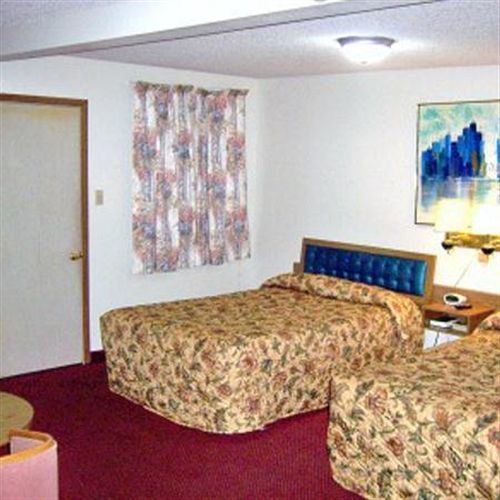 Shamrock Motel Hot Springs Room photo